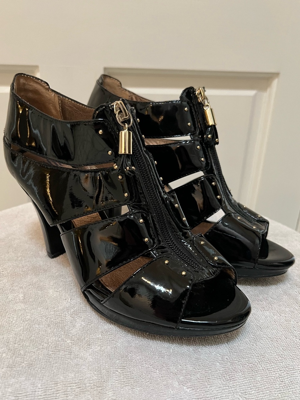 Sofft Black Patent Leather Zip Front Cutout Heels